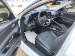 Hyundai Elantra 2023 1.5L CVT Luxury - ფოტო 16