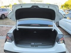 Hyundai Elantra 2023 1.5L CVT Luxury - ფოტო 19