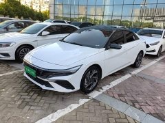 Hyundai Elantra 2023 1.5L CVT Luxury - ფოტო 2