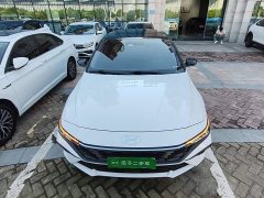 Hyundai Elantra 2023 1.5L CVT Luxury - ფოტო 3