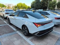 Hyundai Elantra 2023 1.5L CVT Luxury - ფოტო 5