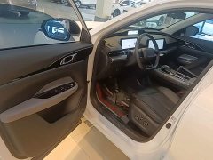 Changan Oushan Z6 2023 Blue Whale 1.5T DCT Smart Edition - ფოტო 16