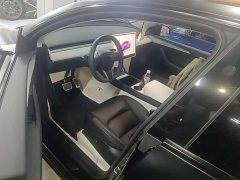 Tesla Model Y Rear-Wheel Drive - ფოტო 16