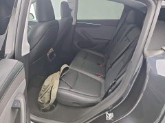 Tesla Model Y Rear-Wheel Drive - ფოტო 17
