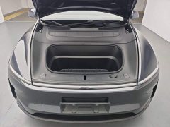 Tesla Model Y Rear-Wheel Drive - ფოტო 20