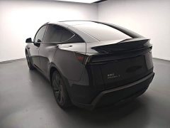 Tesla Model Y Rear-Wheel Drive - ფოტო 5