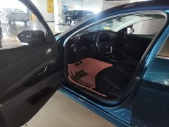 Hyundai Elantra 1.5L CVT Luxury - ფოტო 16