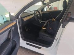 Tesla Model Y Rear-Wheel Drive - ფოტო 15