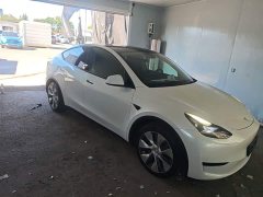 Tesla Model Y Rear-Wheel Drive - ფოტო 4