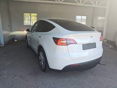 Tesla Model Y Rear-Wheel Drive - ფოტო 5