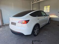 Tesla Model Y Rear-Wheel Drive - ფოტო 7