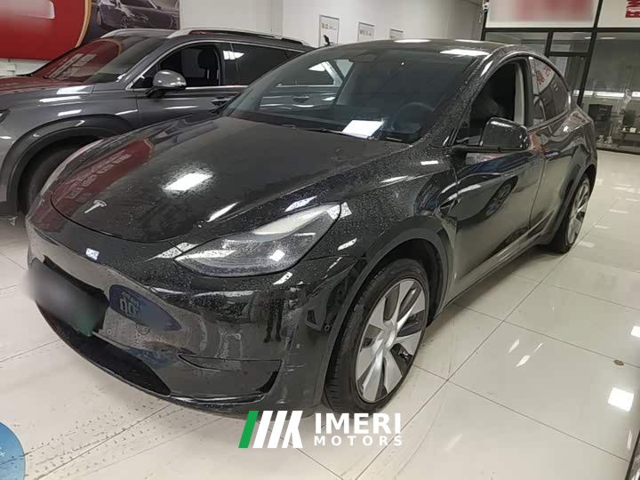 Tesla Model Y Facelift Rear-Wheel Drive