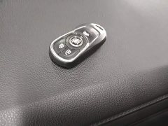 Buick GL8 Land Business Class Smart Edition - ფოტო 9