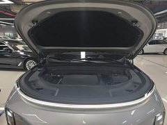 Li Auto L8 2023 Pro - ფოტო 20