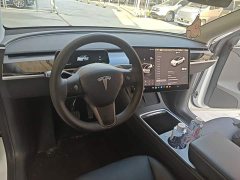 Tesla Model Y Long Range All-Wheel Drive - ფოტო 10