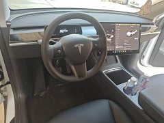 Tesla Model Y Long Range All-Wheel Drive - ფოტო 11