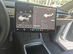 Tesla Model Y Long Range All-Wheel Drive - ფოტო 13