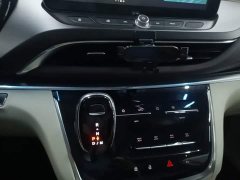 Buick GL8 Land Executive Cabin 652T Luxury - ფოტო 13