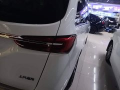 Buick GL8 Land Executive Cabin 652T Luxury - ფოტო 8