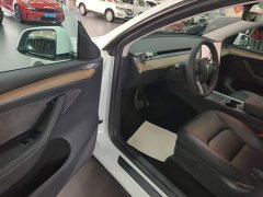 Tesla Model Y Long Range All-Wheel Drive - ფოტო 16