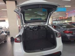 Tesla Model Y Long Range All-Wheel Drive - ფოტო 19