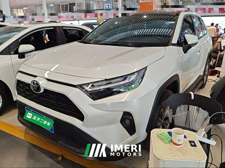 Toyota RAV4 2.0L CVT FWD Fashion Plus