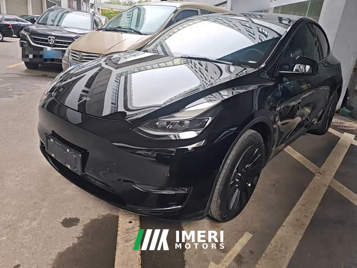Tesla Model Y Standard Range RWD