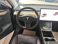 Tesla Model Y Standard Range RWD - ფოტო 11