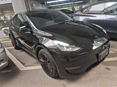 Tesla Model Y Standard Range RWD - ფოტო 4
