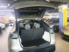 Tesla Model Y L Long Range All-Wheel Drive - ფოტო 19