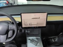 Tesla Model Y Rear-Wheel Drive - ფოტო 10