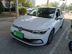 Volkswagen Golf 2021 200TSI DSG Pro - ფოტო 1