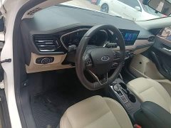 Ford Focus Sedan EcoBoost 180 Automatic Trend - ფოტო 10