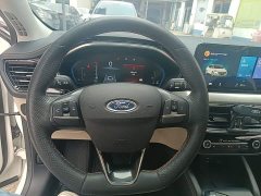 Ford Focus Sedan EcoBoost 180 Automatic Trend - ფოტო 11