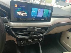 Ford Focus Sedan EcoBoost 180 Automatic Trend - ფოტო 13