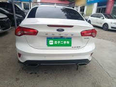 Ford Focus Sedan EcoBoost 180 Automatic Trend - ფოტო 6
