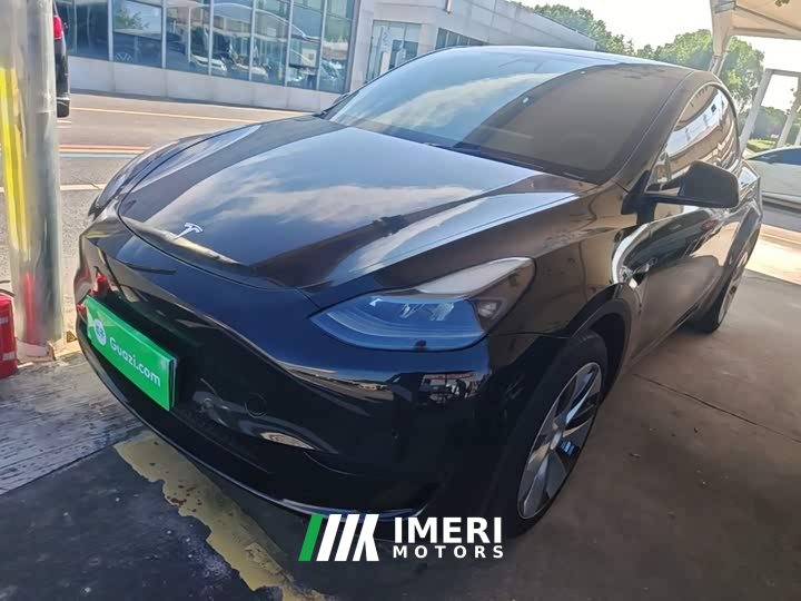Tesla Model Y Facelift Rear-Wheel Drive