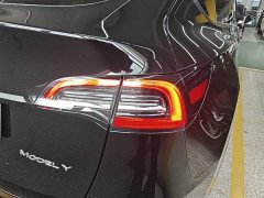 Tesla Model Y Rear-Wheel Drive - ფოტო 8