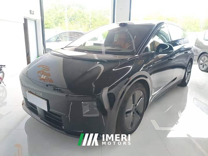 Li Auto i8 Standard Edition - ავტომობილი ჩინეთიდან