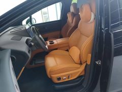 Li Auto i8 Standard Edition - ფოტო 15