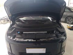 Li Auto i8 Standard Edition - ფოტო 20