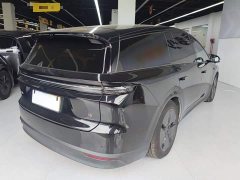 Li Auto i8 Standard Edition - ფოტო 7