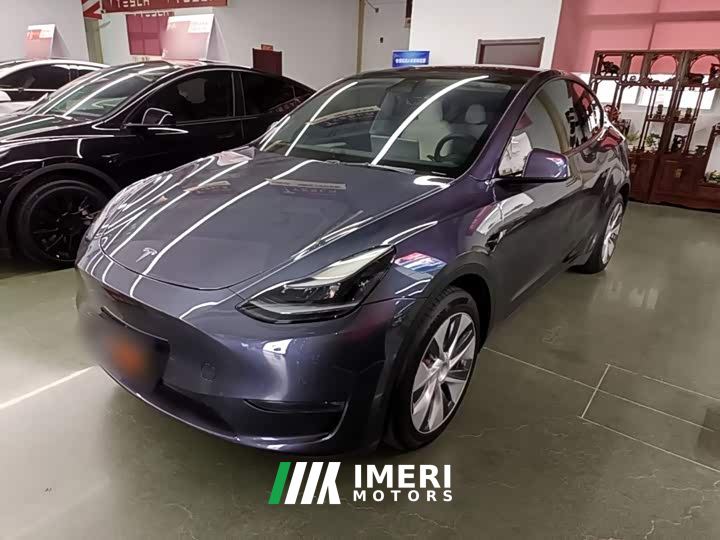 Tesla Model Y Long Range All-Wheel Drive