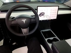 Tesla Model Y Long Range All-Wheel Drive - ფოტო 10