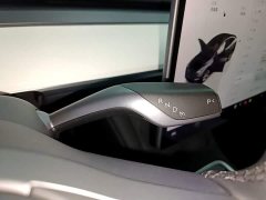 Tesla Model Y Long Range All-Wheel Drive - ფოტო 14