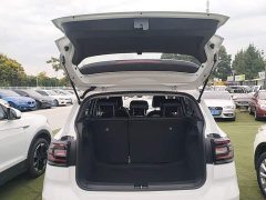 Volkswagen Touran 2023 200TSI DSG Smart Connected Edition - ფოტო 19