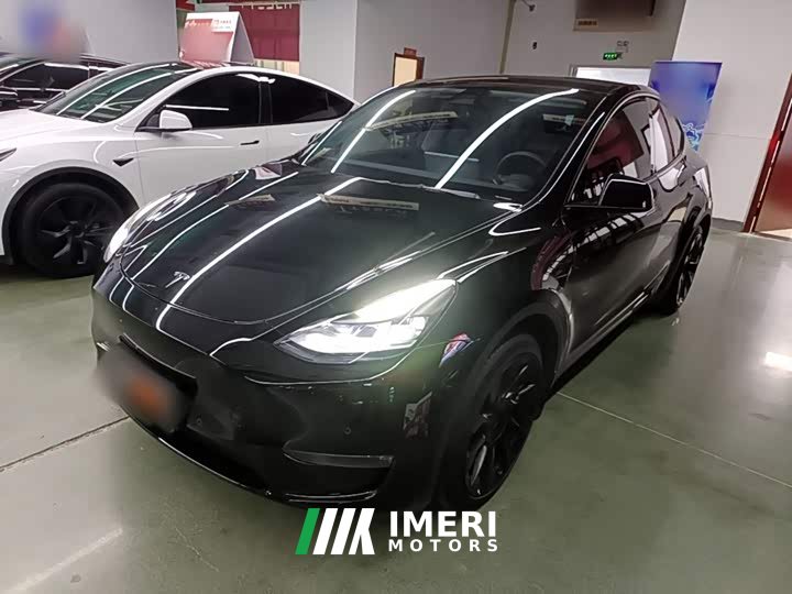 Tesla Model Y Standard Range RWD