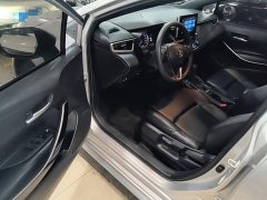 Toyota Corolla Hybrid 1.8H E-CVT Luxury - ფოტო 16
