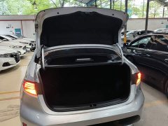 Toyota Corolla Hybrid 1.8H E-CVT Luxury - ფოტო 19