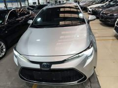 Toyota Corolla Hybrid 1.8H E-CVT Luxury - ფოტო 3
